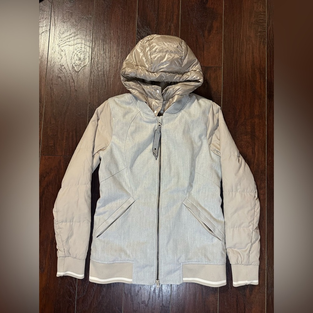 Lululemon Chilly Bomber Size 6 Sand Dune / Heathered Ghost